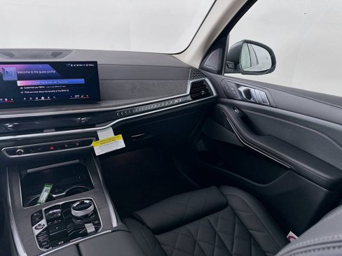 New 2026 BMW X7 xDrive40i w/ Executive Package image 31
