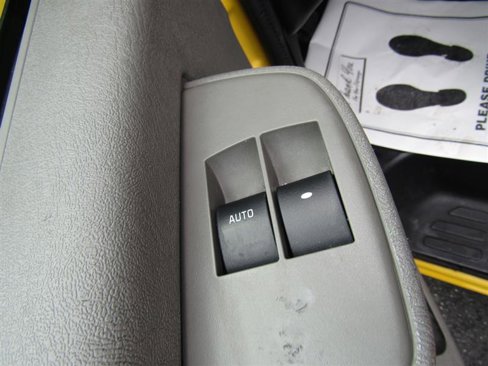 Used 2021 Chevrolet Express 2500 w/ Driver Convenience Package image 10