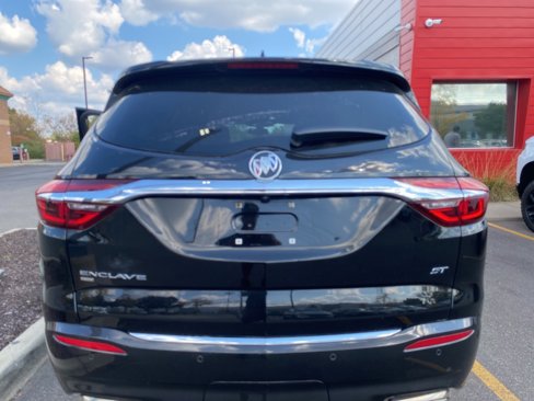 Used 2021 Buick Enclave Essence image 15
