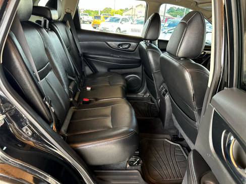 Used 2016 Nissan Rogue SL image 41
