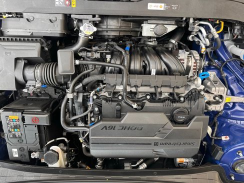 Used 2025 Hyundai Elantra SEL image 21