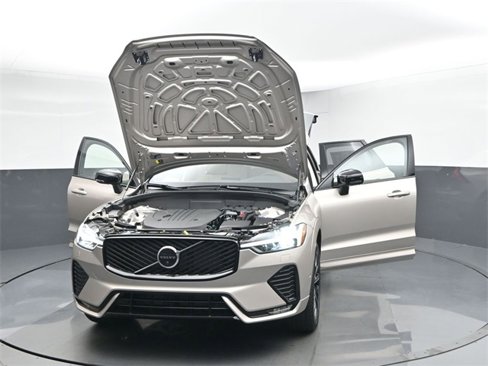 New 2026 Volvo XC60 B5 Plus w/ Protection Package Premier image 54
