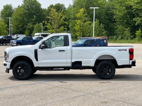 New 2026 Ford F250 4x4 Regular Cab Super Duty image 2