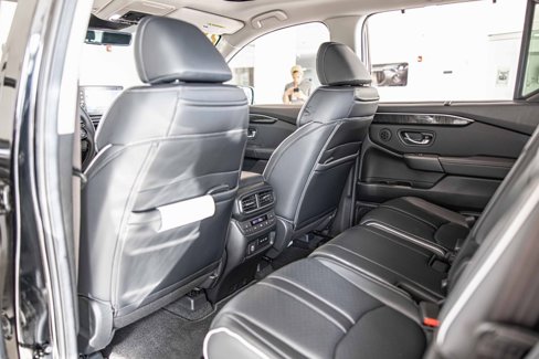Used 2025 Honda Pilot Elite image 34