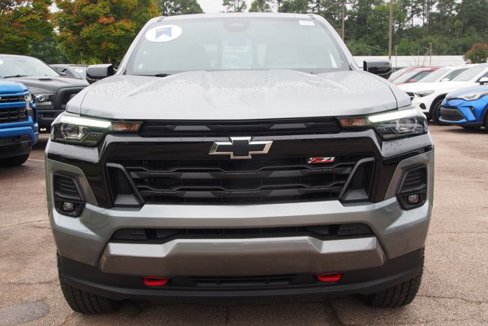 Used 2024 Chevrolet Colorado Z71 w/ Z71 Convenience Package 2 image 2
