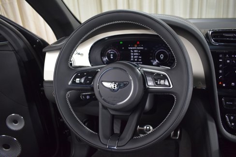 New 2024 Bentley Bentayga Extended Wheelbase image 4