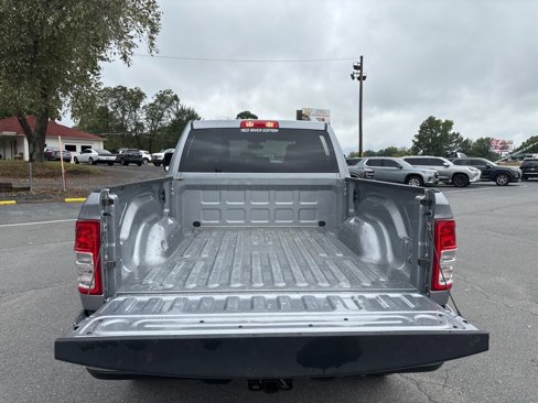 Used 2024 RAM 2500 Tradesman w/ Chrome Appearance Group image 4