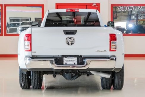 Used 2024 RAM 3500 Tradesman w/ Chrome Appearance Group image 11