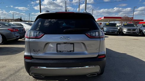 Used 2020 Jeep Cherokee Limited w/ Luxury Group image 6