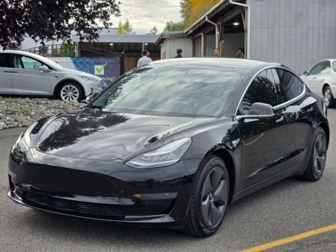 Used 2020 Tesla Model 3 Standard Range Plus image 4