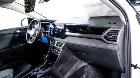 New 2025 Volkswagen Taos SE image 20