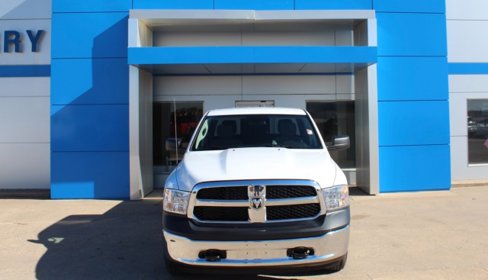 New 2023 RAM 1500 4x4 Crew Cab Classic w/ Chrome Appearance Group image 7