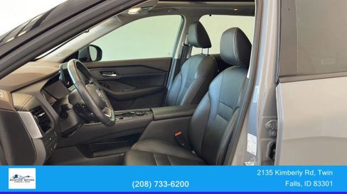 Used 2023 Nissan Rogue SL w/ SL Premium Package image 12