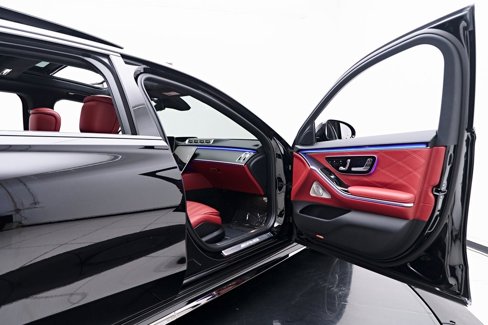 Used 2025 Mercedes-Benz S 63 AMG S image 33