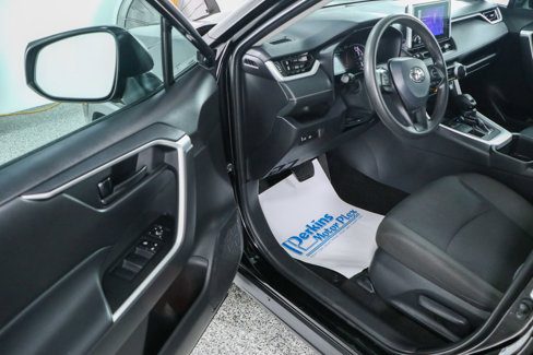Used 2024 Toyota RAV4 LE image 3