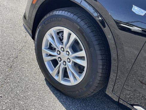 New 2025 Cadillac XT6 Luxury image 28