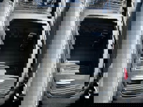 New 2026 Chrysler Pacifica Limited image 18