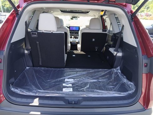 New 2025 Toyota Grand Highlander FWD image 12