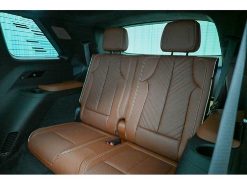 New 2026 Cadillac Vistiq Platinum image 13
