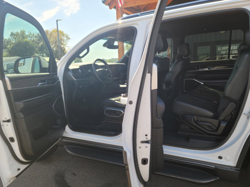 Used 2022 Jeep Wagoneer Series III image 7