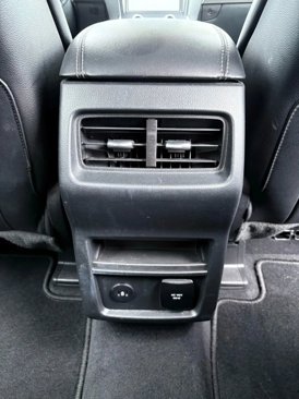Used 2023 Ford Edge Titanium image 28