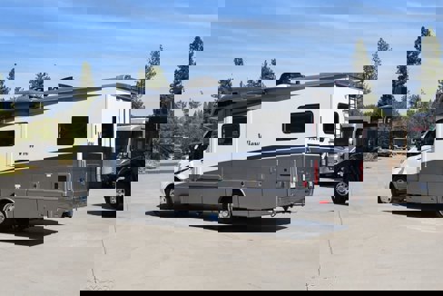 Used 2021 Mercedes-Benz Sprinter 3500 image 2