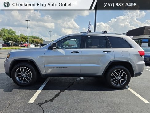 Used 2018 Jeep Grand Cherokee Limited w/ Luxury Group II image 3