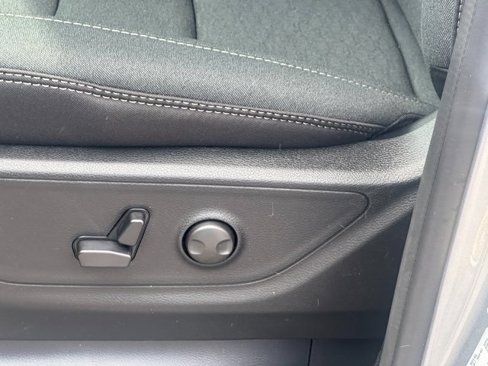New 2025 RAM 1500 4x4 Crew Cab image 17