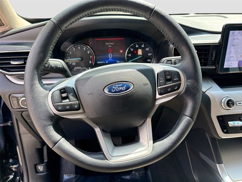 Used 2024 Ford Explorer XLT w/ Equipment Group 202A image 12