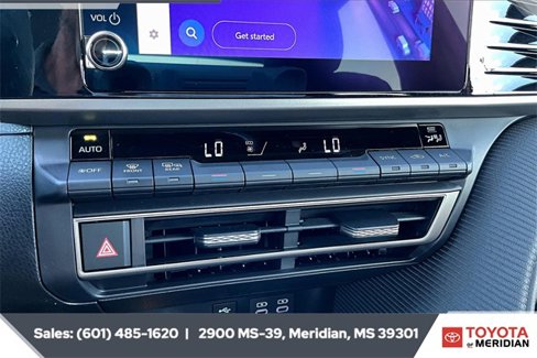 Used 2025 Toyota Camry SE image 22