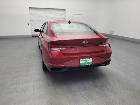 Used 2023 Hyundai Elantra SEL w/ Convenience Package image 6