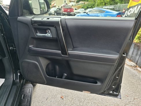 Used 2018 Toyota 4Runner TRD Off-Road Premium image 20