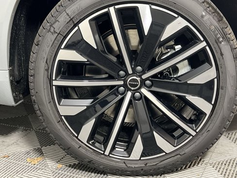 New 2026 Volvo XC90 T8 Plus image 19
