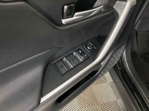 Used 2023 Toyota RAV4 XLE image 11
