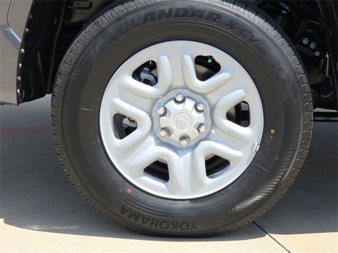 New 2026 Toyota Tundra SR image 9