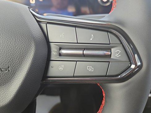 New 2026 Chevrolet Traverse RS w/ LPO, Floor Liner Package image 20