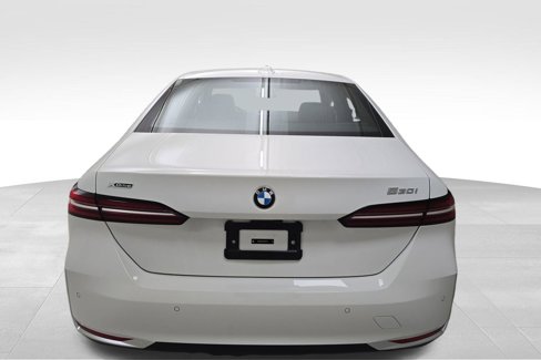 New 2026 BMW 530i xDrive image 8