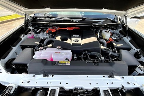 New 2026 Toyota Tundra 4x4 CrewMax Hybrid image 11