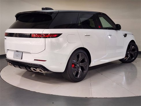 New 2025 Land Rover Range Rover Sport Dynamic SE image 2