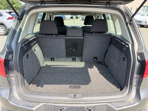 Used 2015 Volkswagen Tiguan S image 24