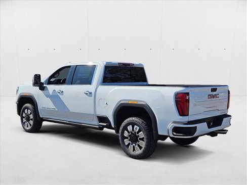 New 2026 GMC Sierra 2500 Denali w/ Denali Reserve Package image 9
