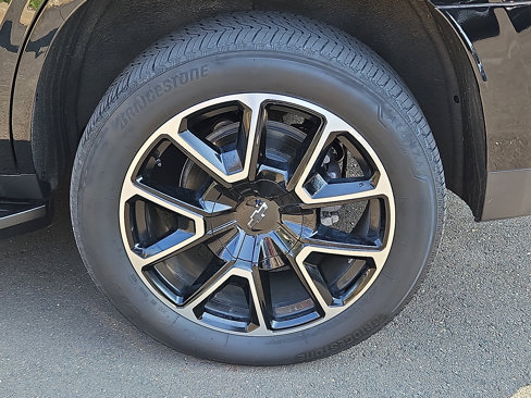Used 2023 Chevrolet Tahoe RST w/ Luxury Package image 5