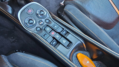 Used 2019 McLaren 570S Spider image 39