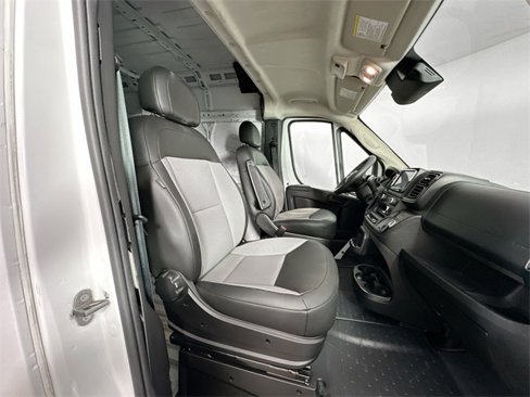 Used 2025 RAM ProMaster 2500 w/ Convenience Group image 27