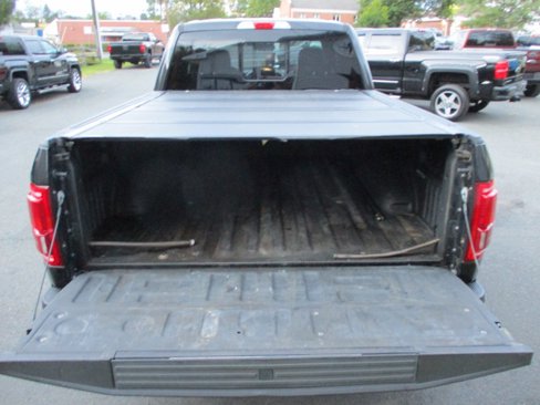 Used 2015 Ford F150 Lariat image 11