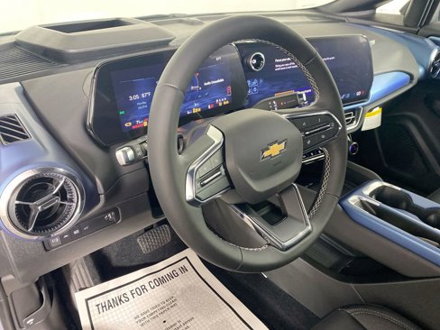 New 2025 Chevrolet Equinox EV LT w/ Convenience Package II image 11
