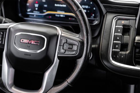 Used 2022 GMC Yukon XL SLT w/ SLT Luxury Package image 14