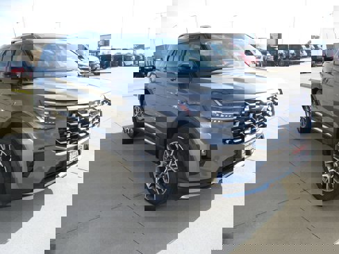 New 2025 Ford Explorer Platinum w/ Ultimate Package image 9