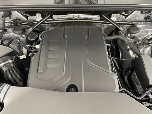 New 2025 Audi Q5 Premium Plus image 32