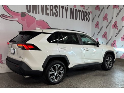 Used 2022 Toyota RAV4 XLE Premium image 10